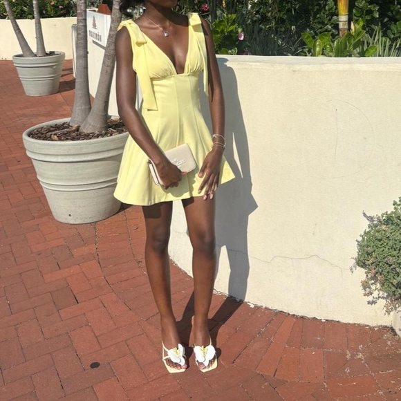 Zara Dresses & Skirts - Zara Women's Yellow Dress